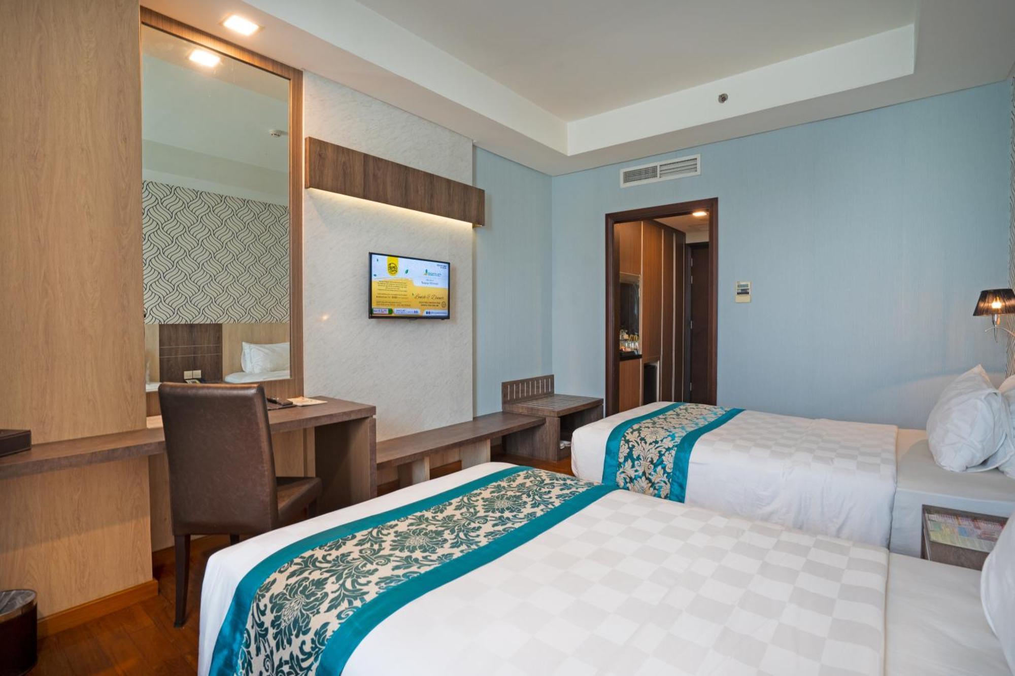 Nagoya Hill Hotel Batam Екстер'єр фото