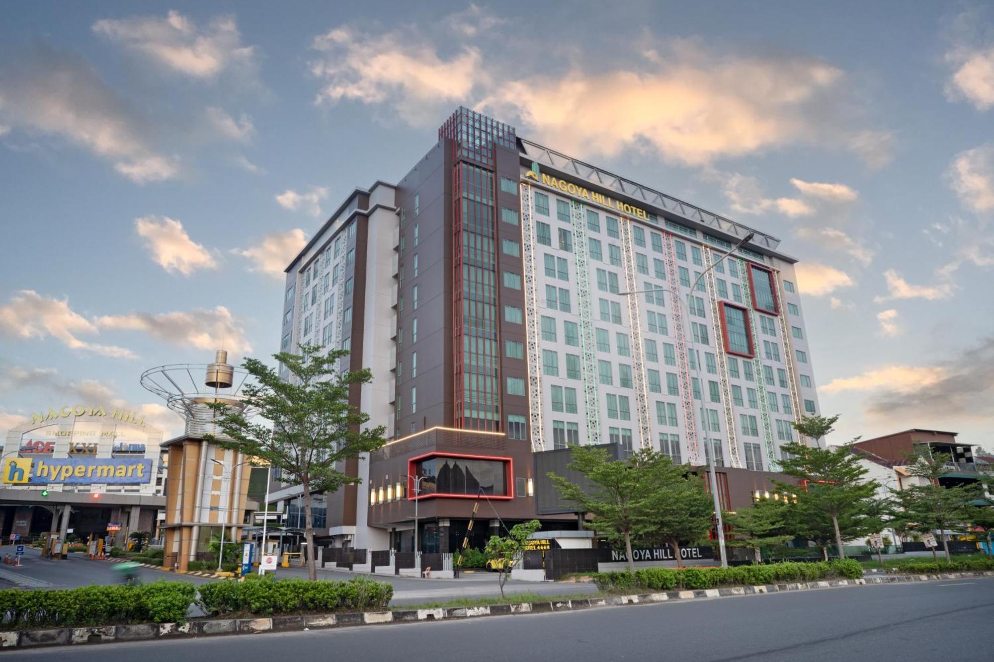 Nagoya Hill Hotel Batam Екстер'єр фото