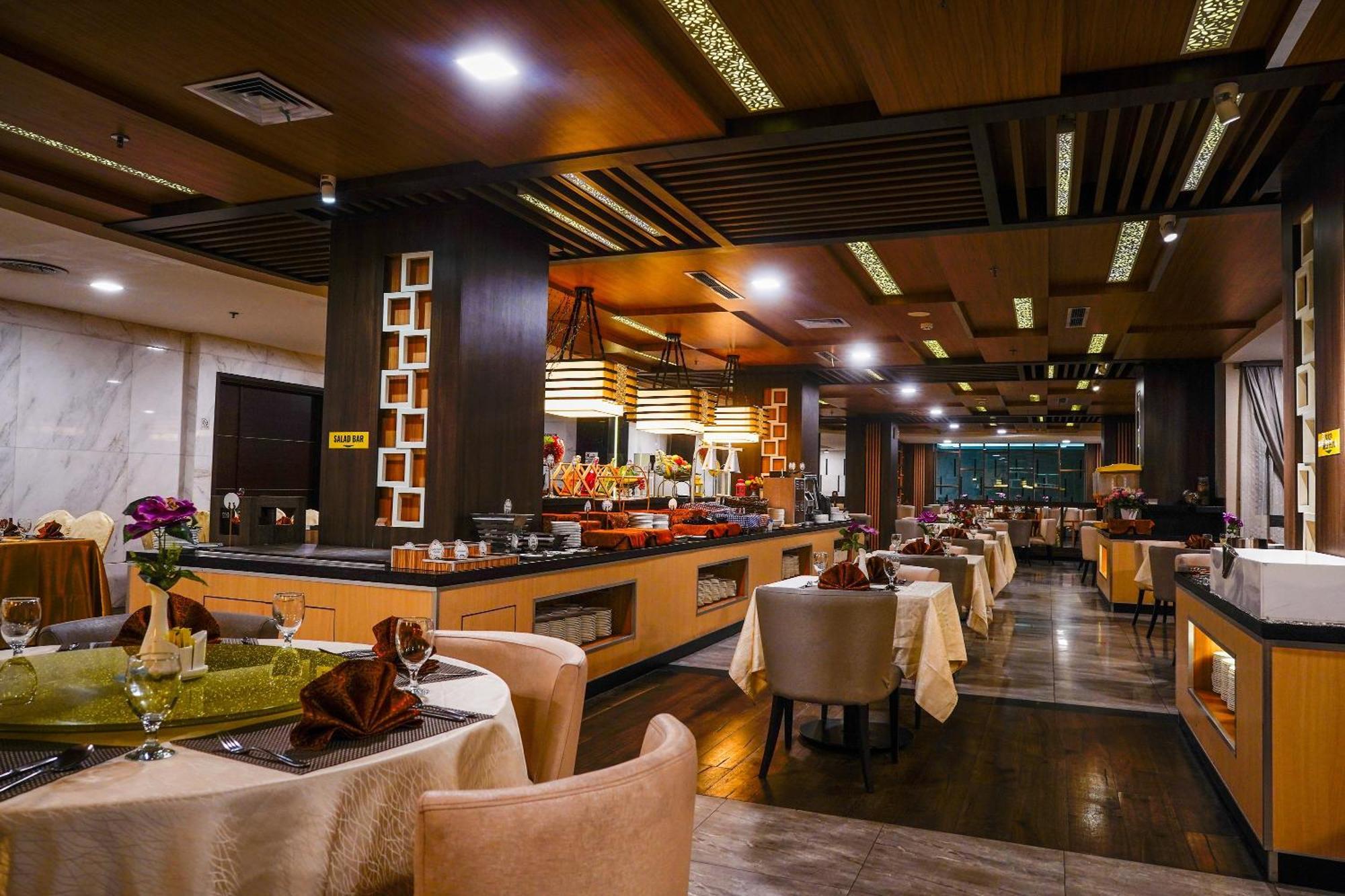 Nagoya Hill Hotel Batam Екстер'єр фото