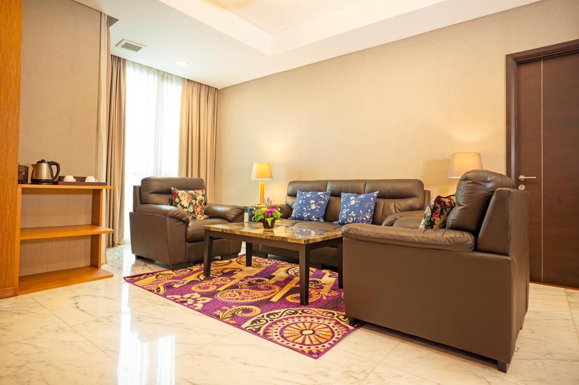 Nagoya Hill Hotel Batam Екстер'єр фото