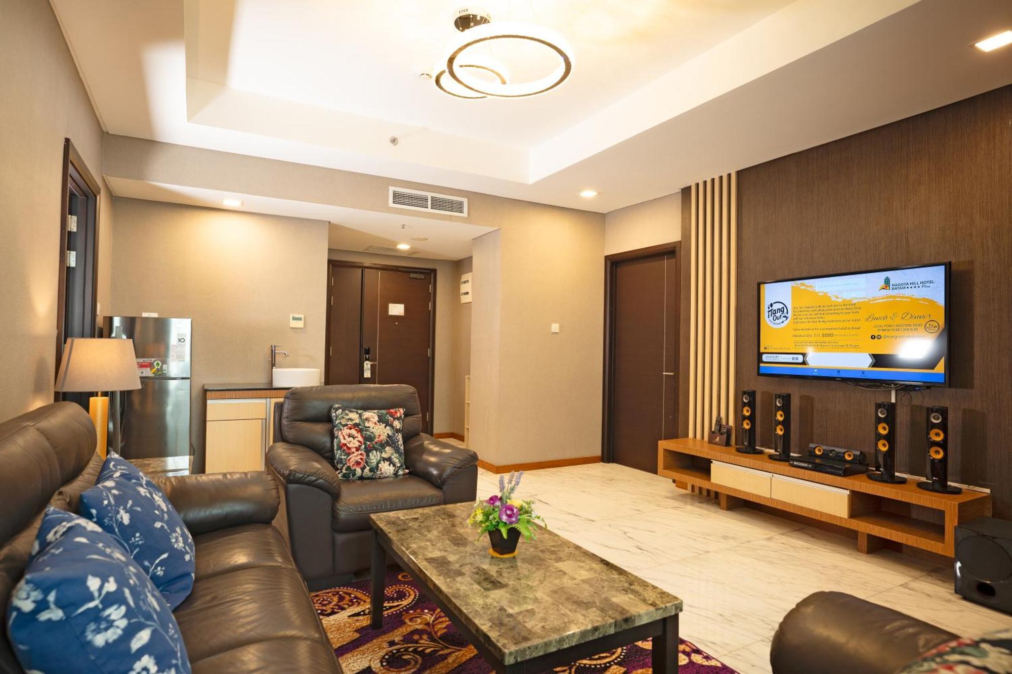 Nagoya Hill Hotel Batam Екстер'єр фото