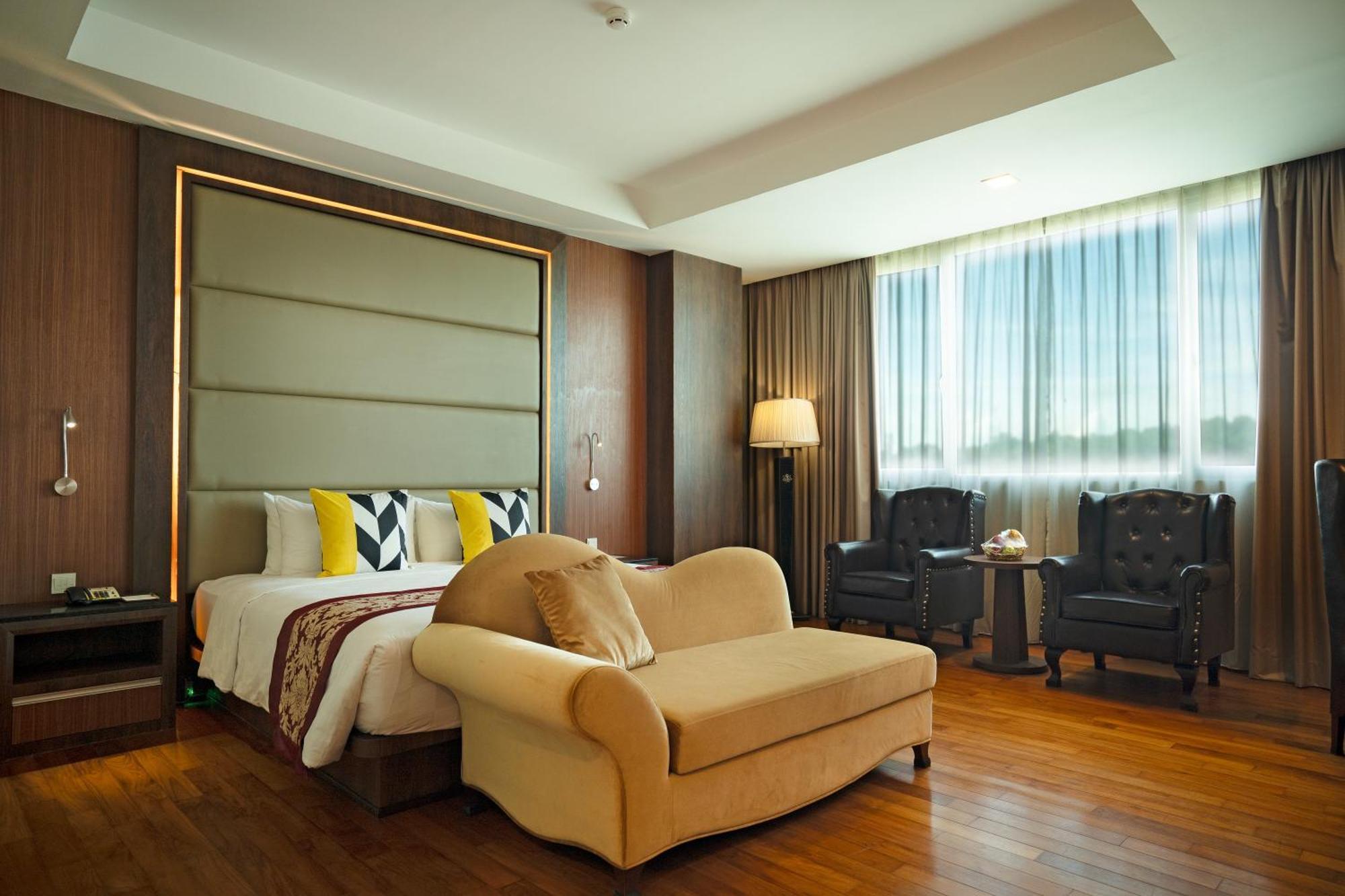 Nagoya Hill Hotel Batam Екстер'єр фото