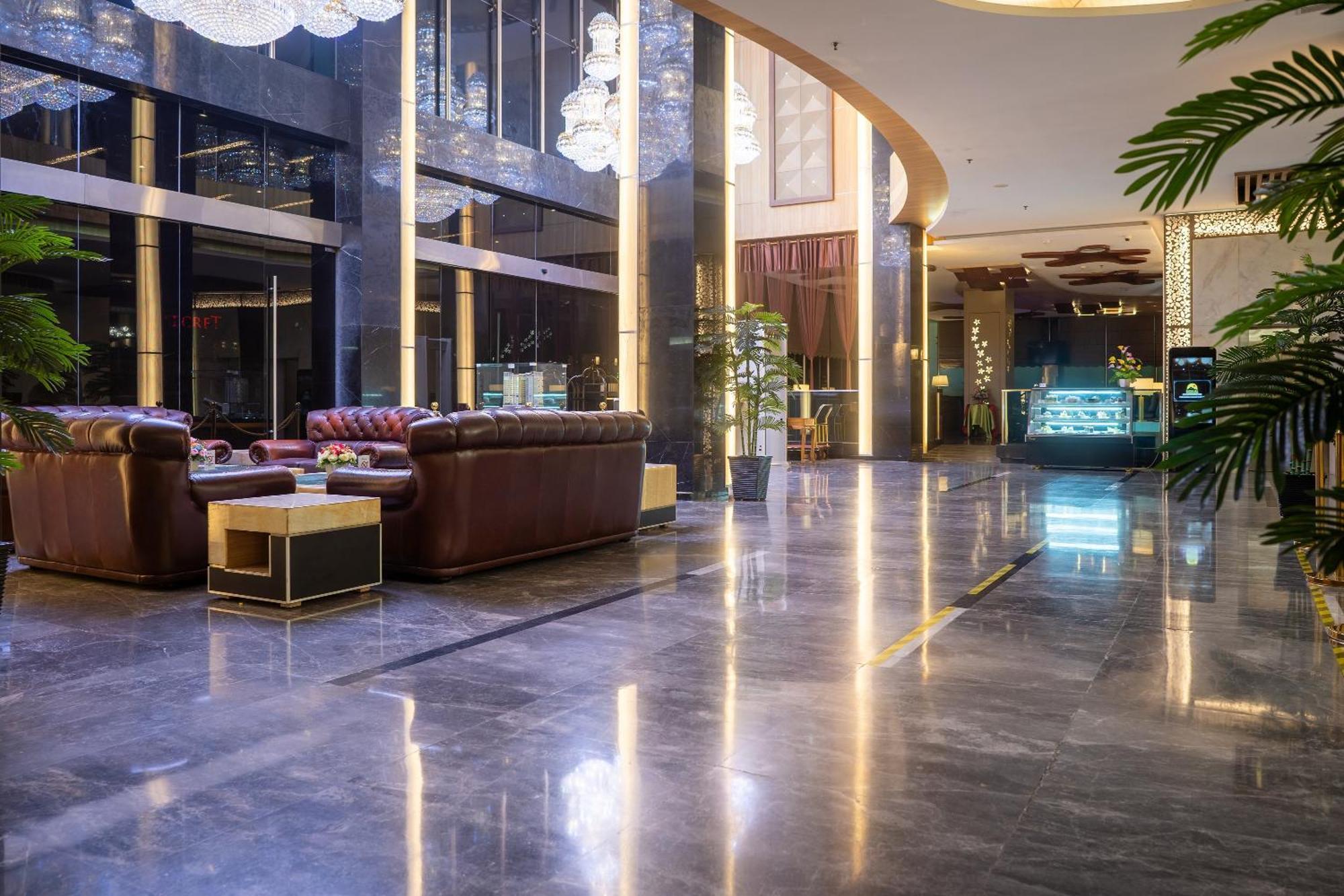 Nagoya Hill Hotel Batam Екстер'єр фото