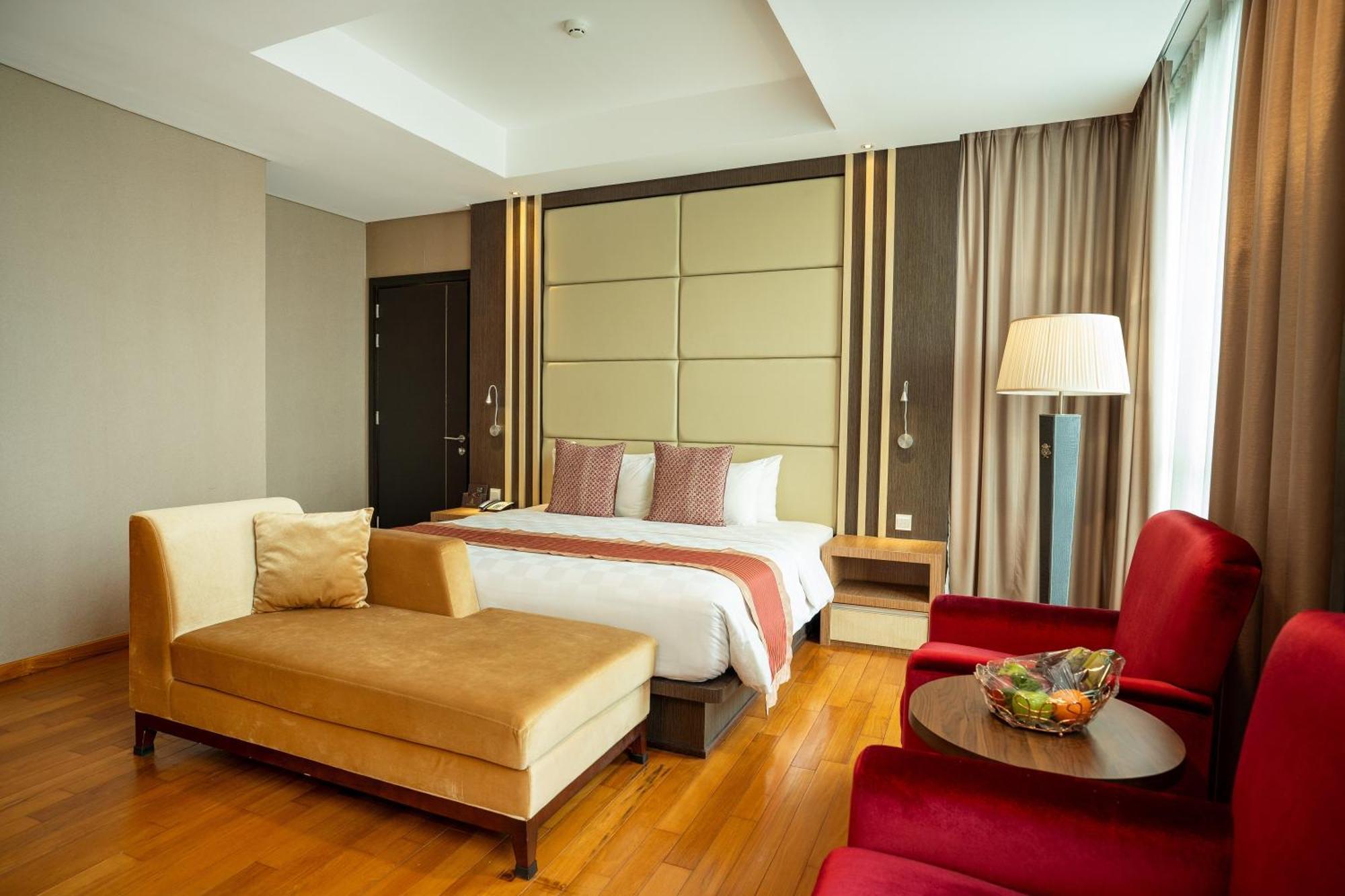 Nagoya Hill Hotel Batam Екстер'єр фото