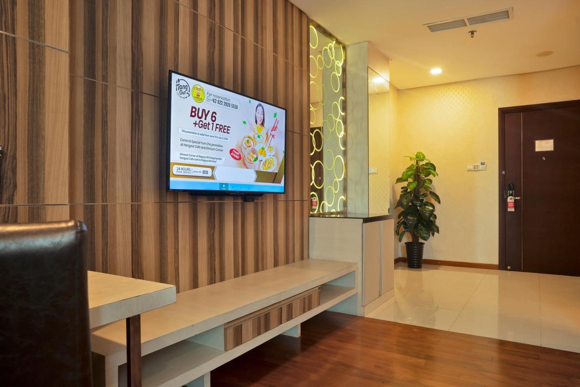 Nagoya Hill Hotel Batam Екстер'єр фото