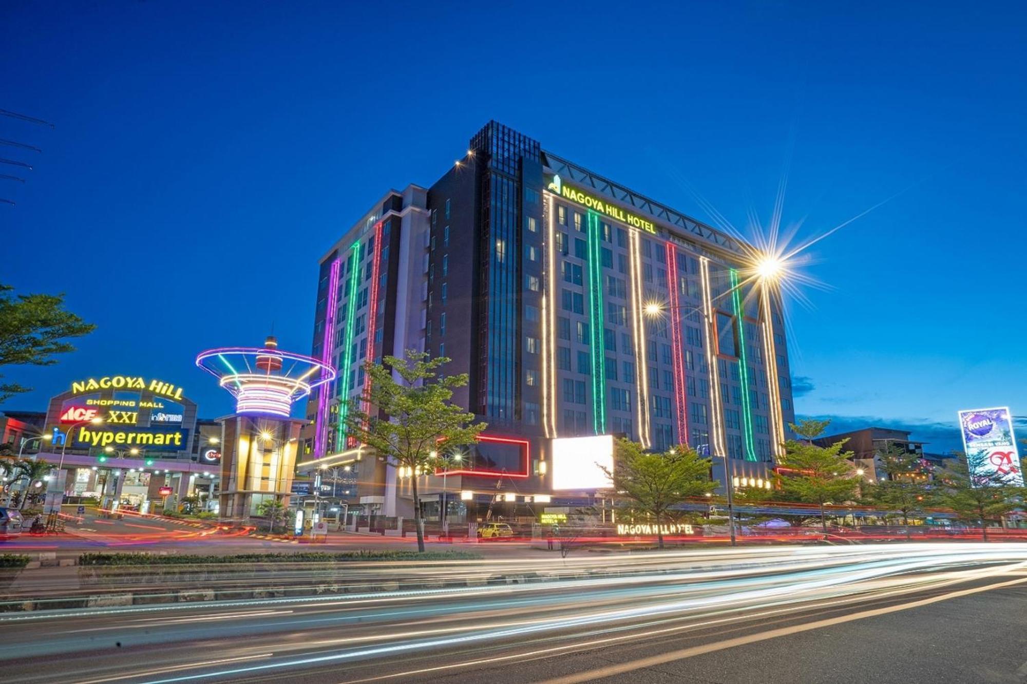Nagoya Hill Hotel Batam Екстер'єр фото