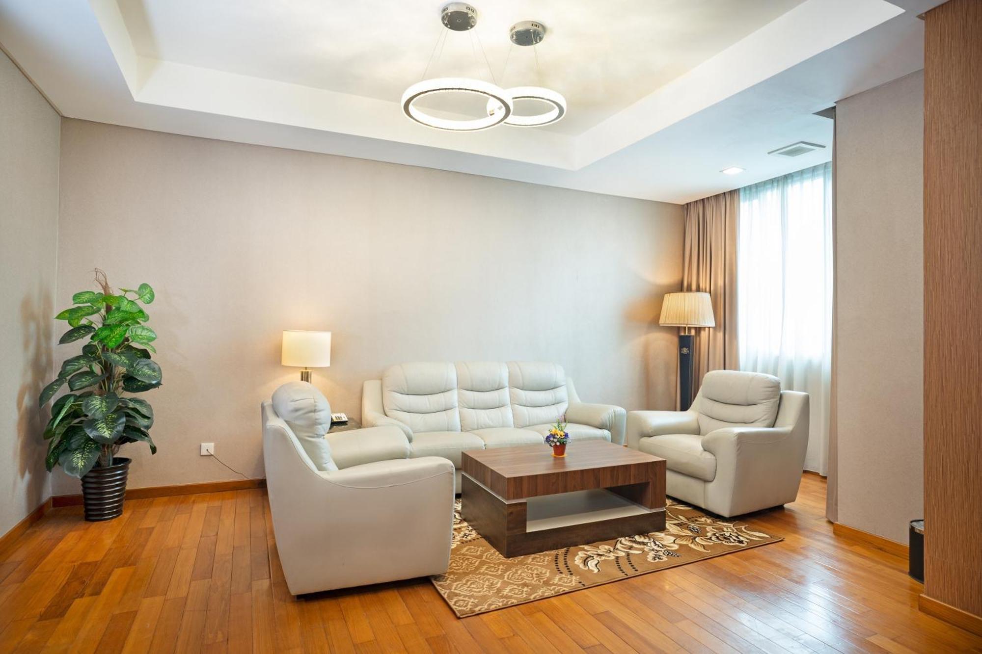 Nagoya Hill Hotel Batam Екстер'єр фото