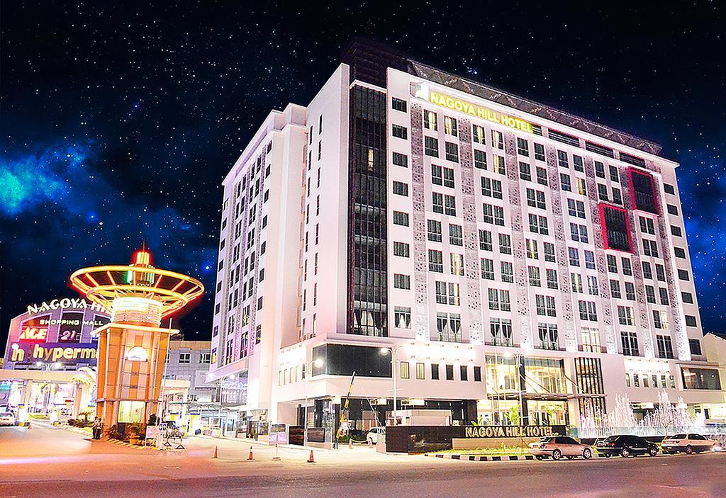 Nagoya Hill Hotel Batam Екстер'єр фото