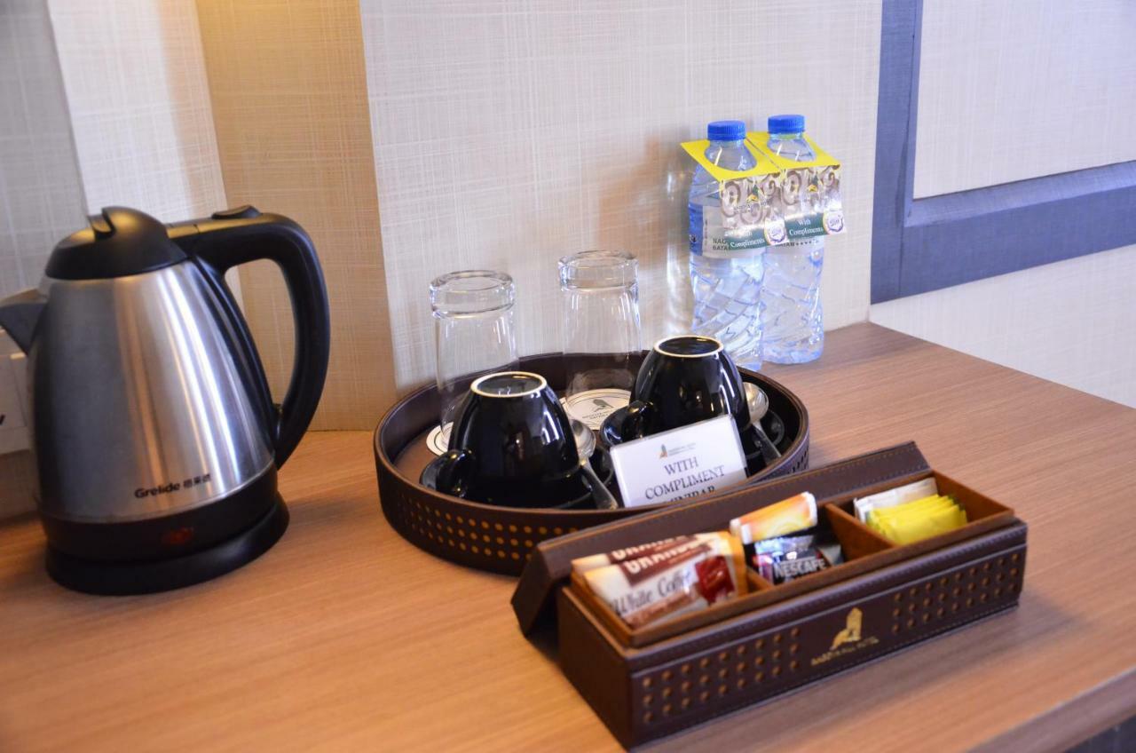 Nagoya Hill Hotel Batam Екстер'єр фото